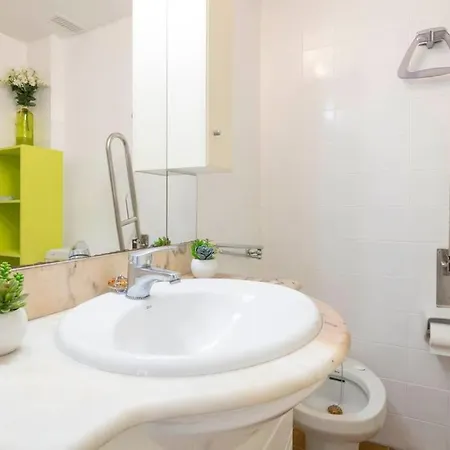 A 300m Playa Arenal -